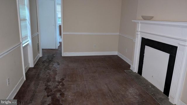 126 W QUEEN LN, Philadelphia, PA 19144