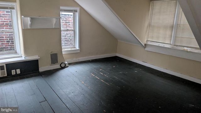 126 W QUEEN LN, Philadelphia, PA 19144