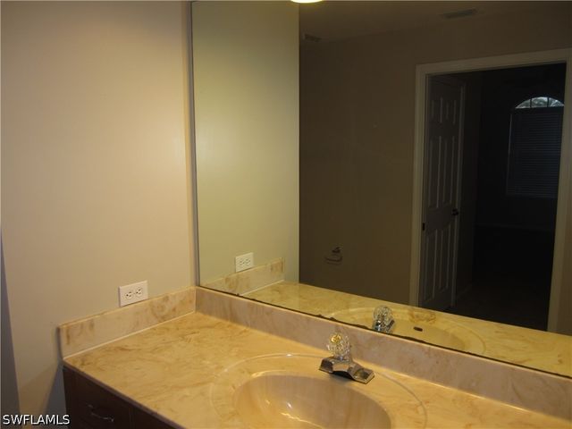 10033 Heather LN 5-502, Naples, FL 34119
