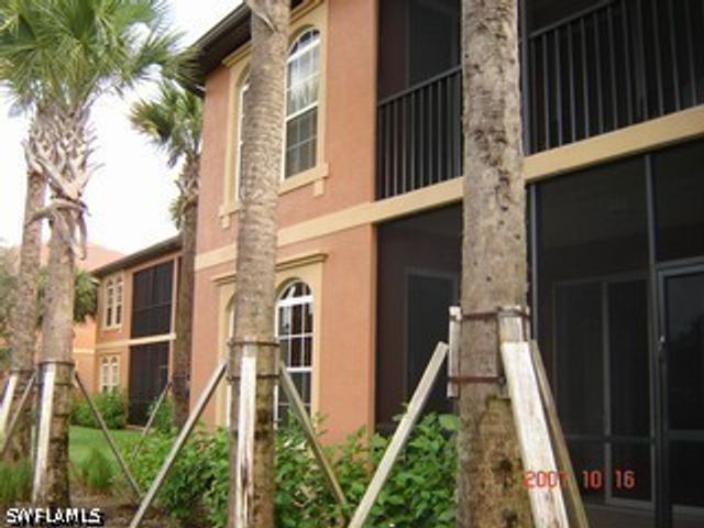 10033 Heather LN 5-502, Naples, FL 34119