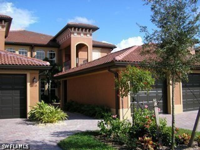 10033 Heather LN 5-502, Naples, FL 34119