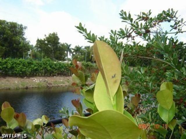 10033 Heather LN 5-502, Naples, FL 34119