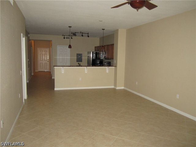 10033 Heather LN 5-502, Naples, FL 34119