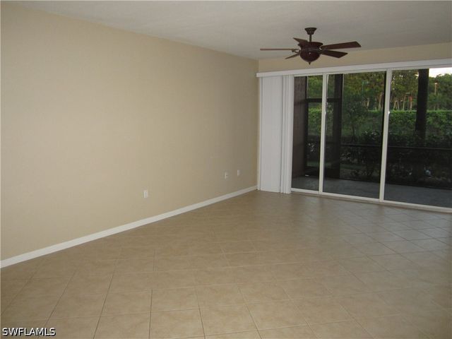 10033 Heather LN 5-502, Naples, FL 34119