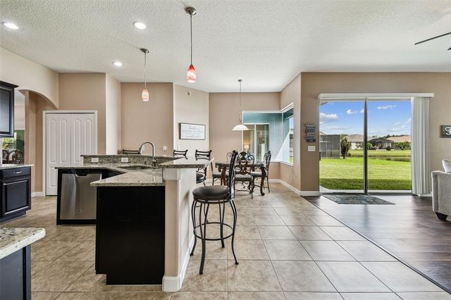 205 ORANGE MILL AVE, Ruskin, FL 33570