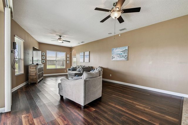 205 ORANGE MILL AVE, Ruskin, FL 33570
