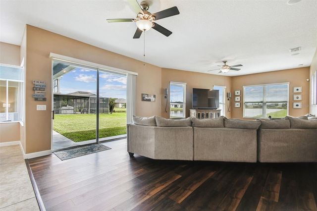 205 ORANGE MILL AVE, Ruskin, FL 33570