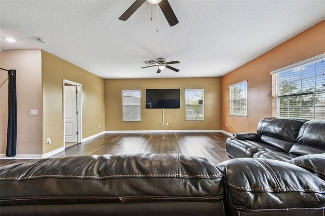 205 ORANGE MILL AVE, Ruskin, FL 33570