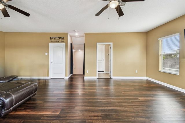 205 ORANGE MILL AVE, Ruskin, FL 33570