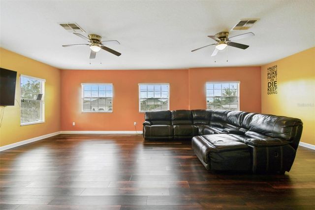 205 ORANGE MILL AVE, Ruskin, FL 33570