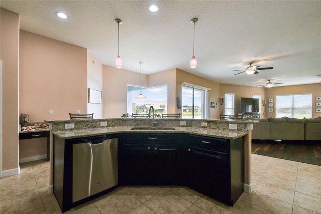 205 ORANGE MILL AVE, Ruskin, FL 33570