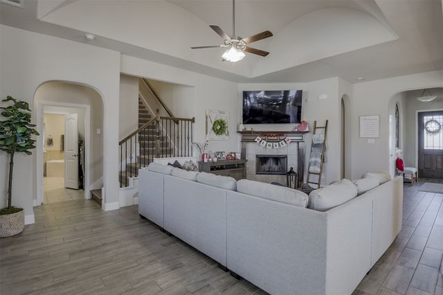 113 Diamond Lane, Waxahachie, TX 75165