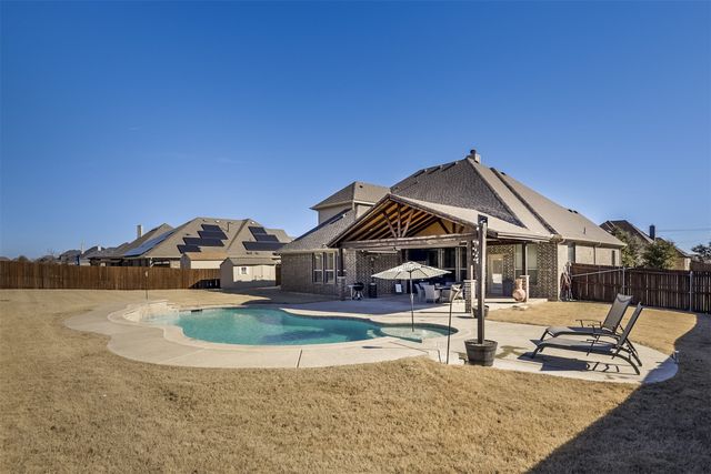 113 Diamond Lane, Waxahachie, TX 75165