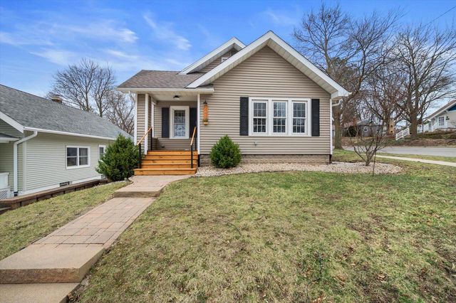 241 S Charles STREET, Waukesha, WI 53186