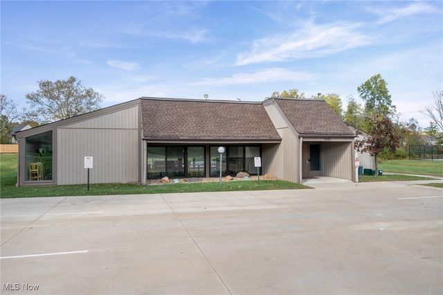 11650 Harbour Light Drive, North Royalton, OH 44133