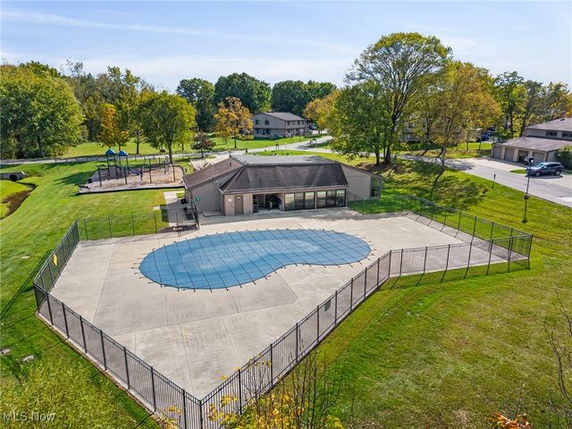 11650 Harbour Light Drive, North Royalton, OH 44133
