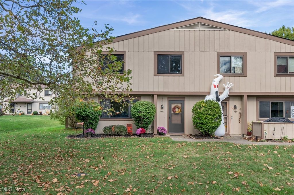 11650 Harbour Light Drive, North Royalton, OH 44133