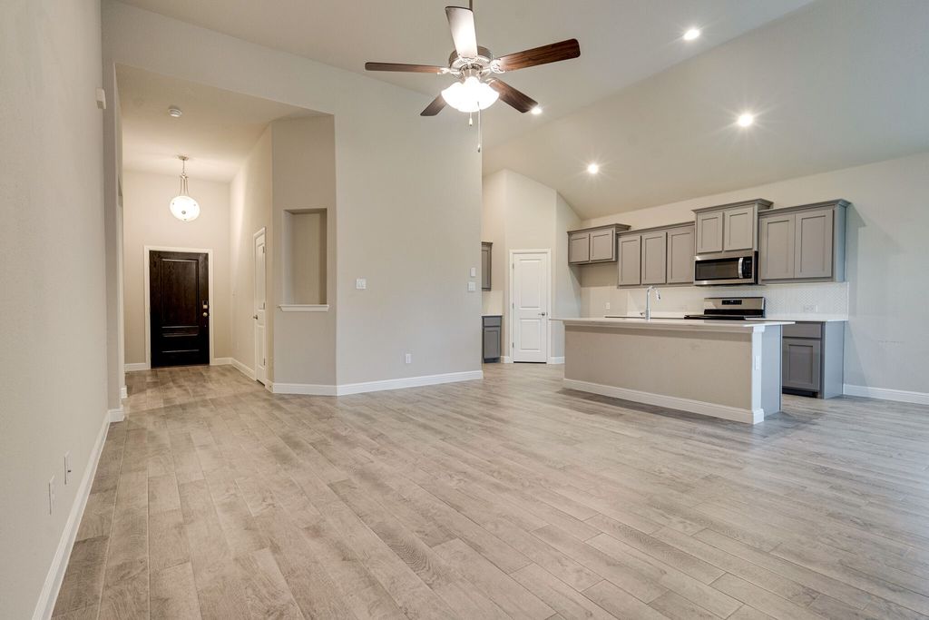 509 Hogan Drive, Denton, TX 76210