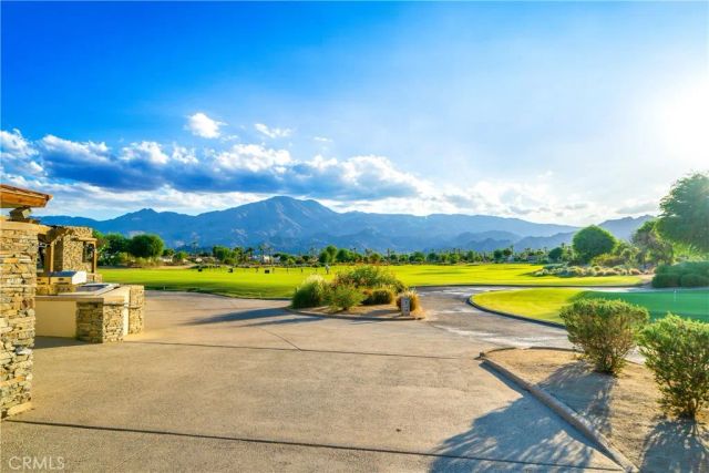 55215 Medallist Drive, La Quinta, CA 92253