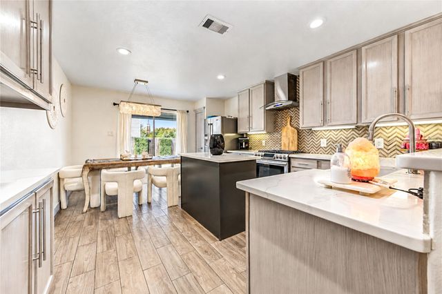 9619 Brandon Rock Lane, Houston, TX 77044