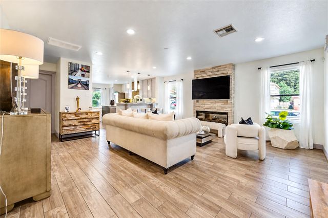 9619 Brandon Rock Lane, Houston, TX 77044