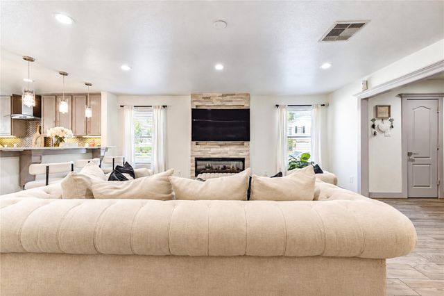9619 Brandon Rock Lane, Houston, TX 77044