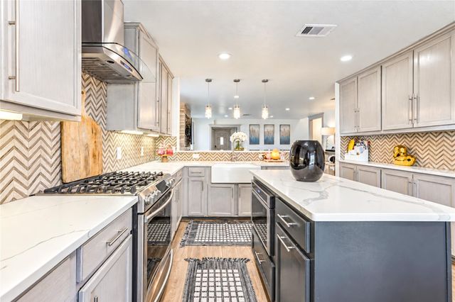 9619 Brandon Rock Lane, Houston, TX 77044