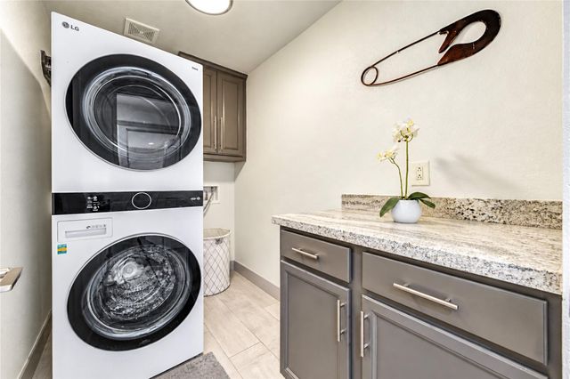 9619 Brandon Rock Lane, Houston, TX 77044