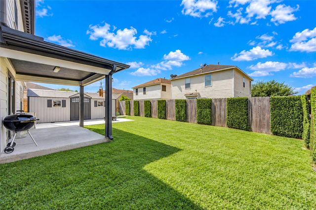9619 Brandon Rock Lane, Houston, TX 77044