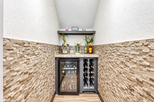 9619 Brandon Rock Lane, Houston, TX 77044