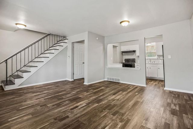212 N Oak Drive, Belton, MO 64012