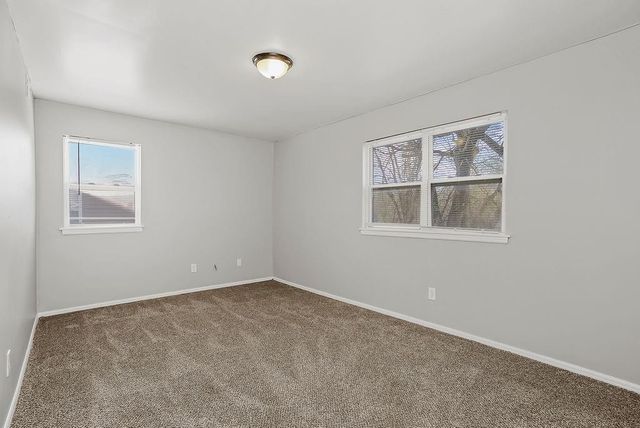212 N Oak Drive, Belton, MO 64012