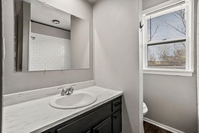 212 N Oak Drive, Belton, MO 64012