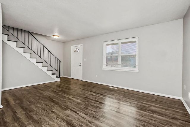 212 N Oak Drive, Belton, MO 64012