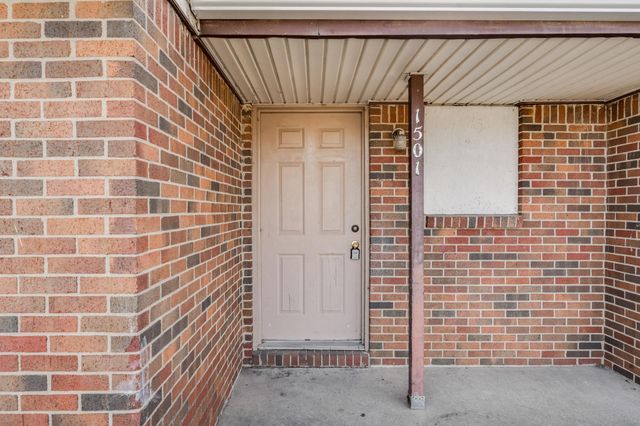 1501 E Berkeley St, Wichita, KS 67216