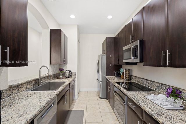 6959 Julia Gardens Drive, Coconut Creek, FL 33073