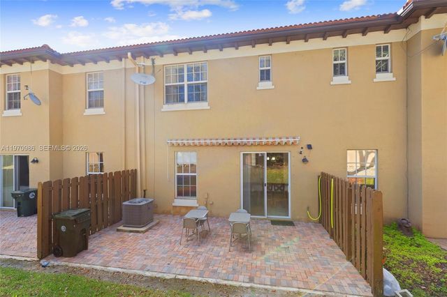 6959 Julia Gardens Drive, Coconut Creek, FL 33073