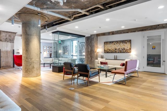 9 Medford 405, Somerville, MA 02143