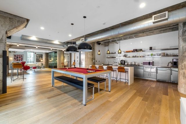 9 Medford 405, Somerville, MA 02143