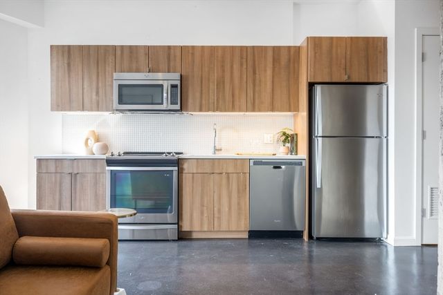 9 Medford 405, Somerville, MA 02143