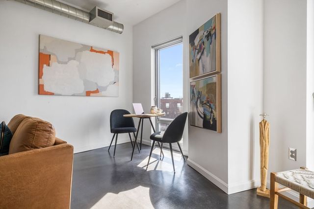 9 Medford 405, Somerville, MA 02143