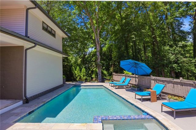 200 Old Ivy Road NE, Atlanta, GA 30342
