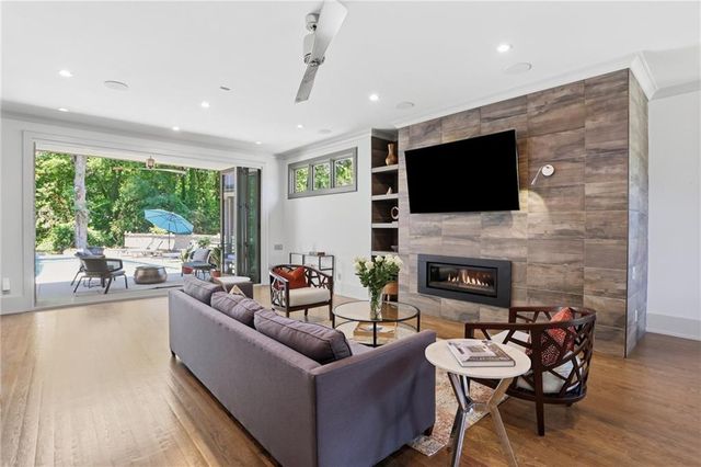 200 Old Ivy Road NE, Atlanta, GA 30342