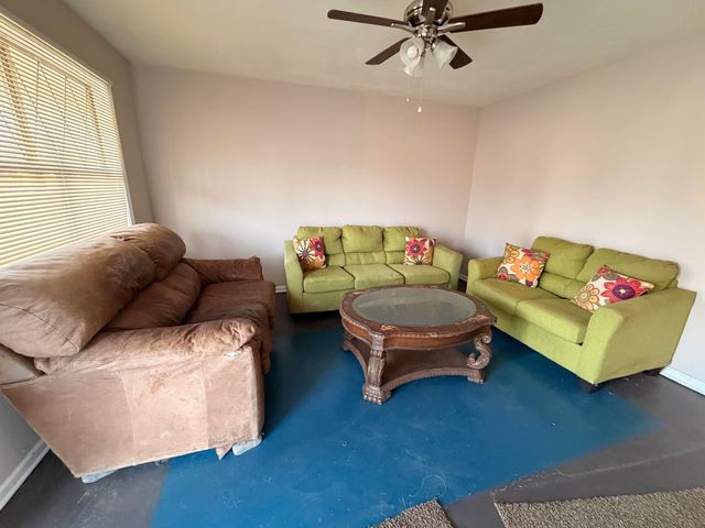 4963 ROSEFIELD RD, Memphis, TN 38118