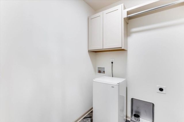 2231 E Arrowhead St, Andover, KS 67002