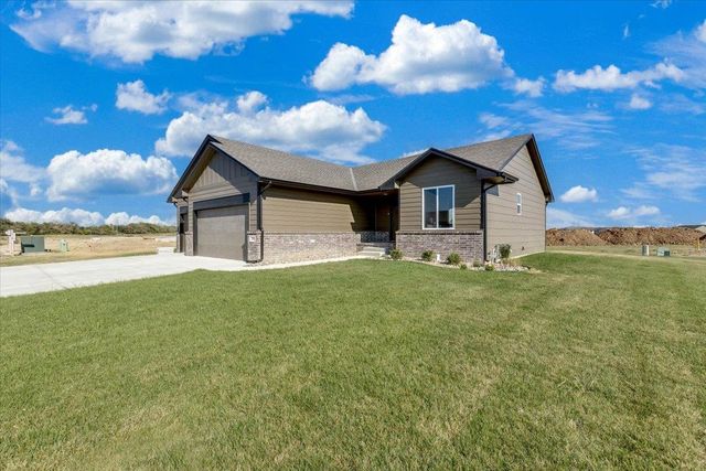 2231 E Arrowhead St, Andover, KS 67002