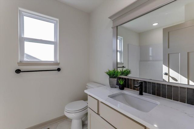 2231 E Arrowhead St, Andover, KS 67002