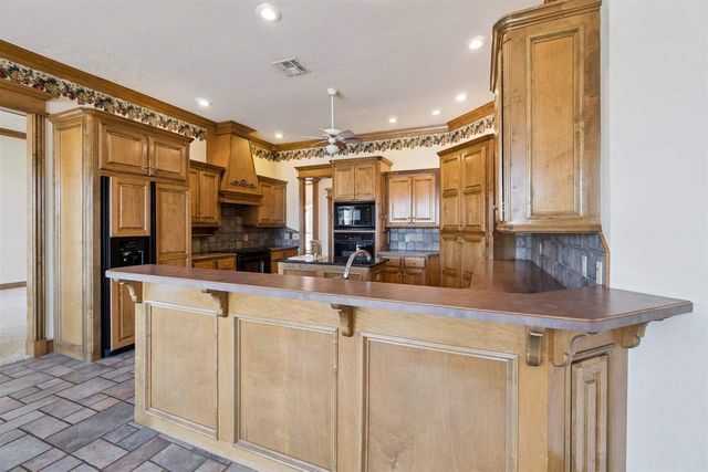 406 S East Dr, Fletcher, OK 73541