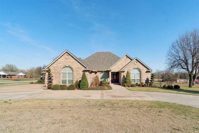 406 S East Dr, Fletcher, OK 73541