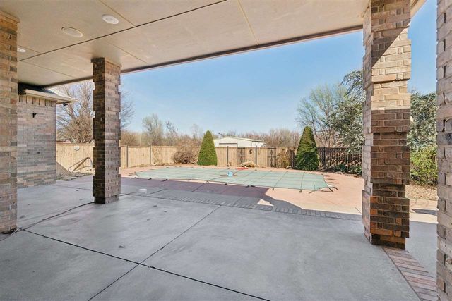 406 S East Dr, Fletcher, OK 73541